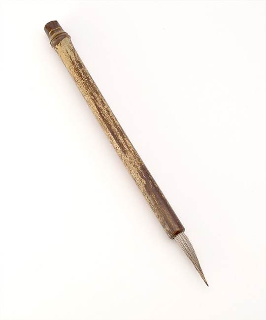 Elk bristle with bamboo cane handle