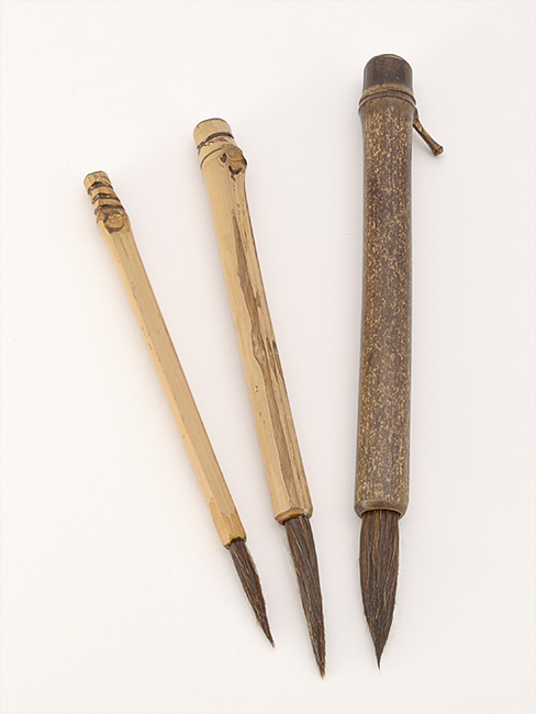 Sabeline bristle with bamboo cane handle